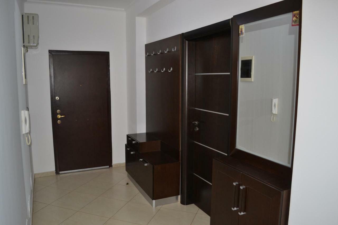 Penthouse 4 Bedrooms Apartment Vlore Bagian luar foto