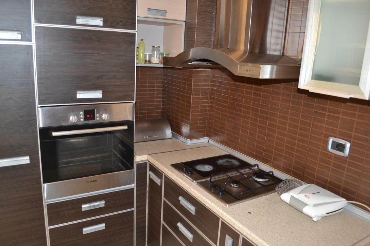 Penthouse 4 Bedrooms Apartment Vlore Bagian luar foto