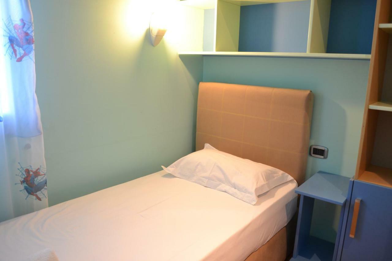 Penthouse 4 Bedrooms Apartment Vlore Bagian luar foto