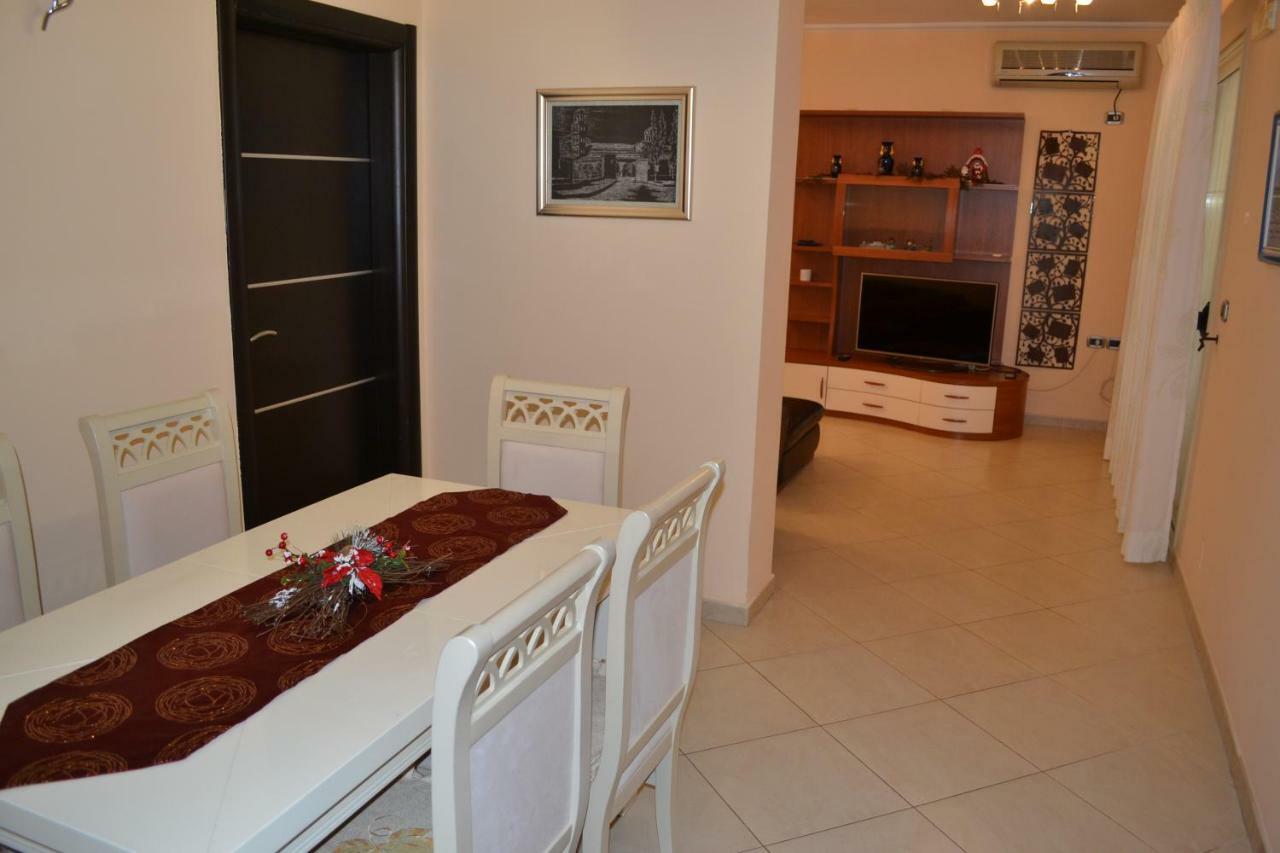 Penthouse 4 Bedrooms Apartment Vlore Bagian luar foto