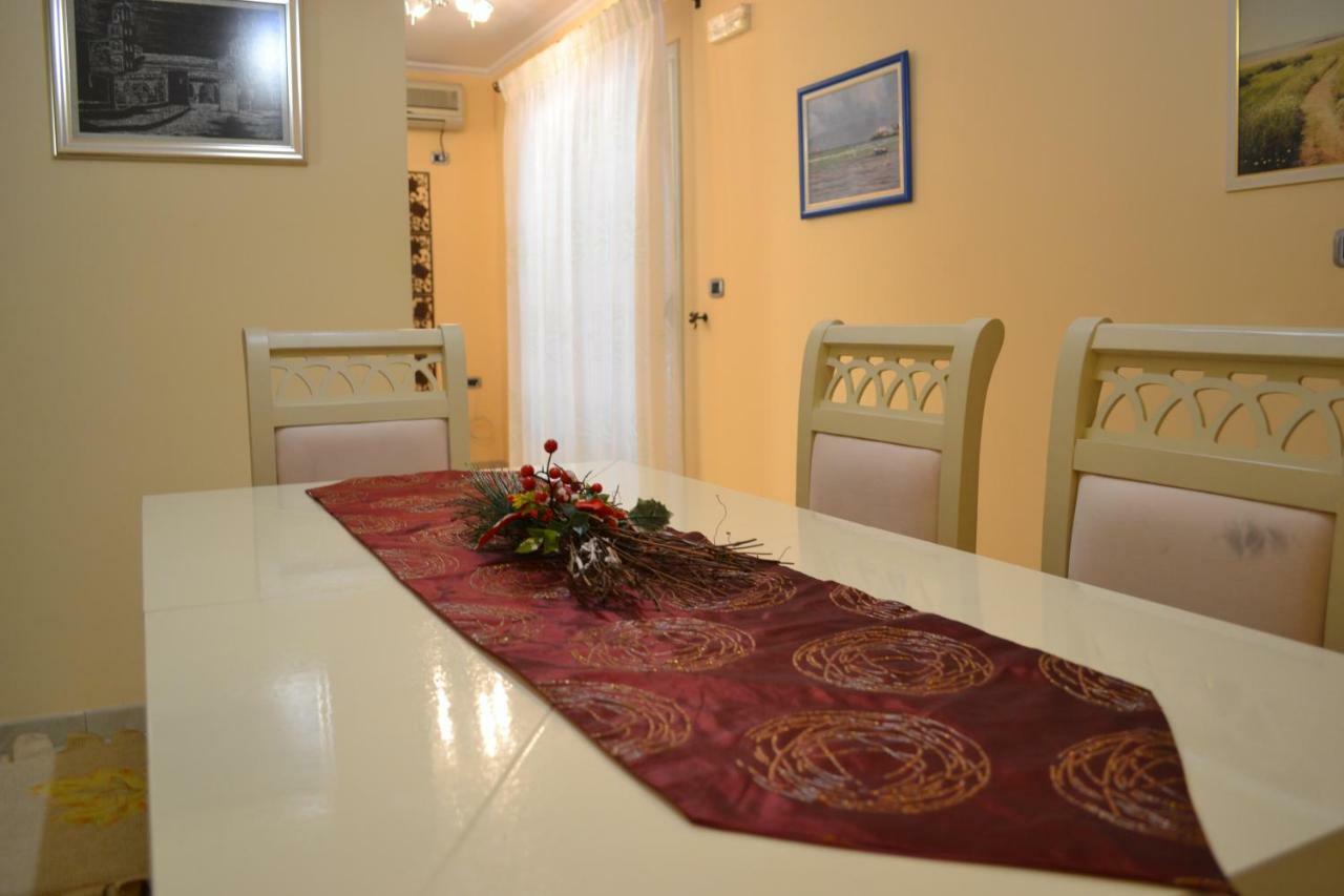 Penthouse 4 Bedrooms Apartment Vlore Bagian luar foto
