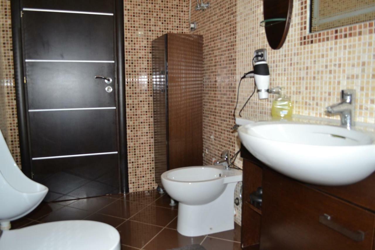 Penthouse 4 Bedrooms Apartment Vlore Bagian luar foto
