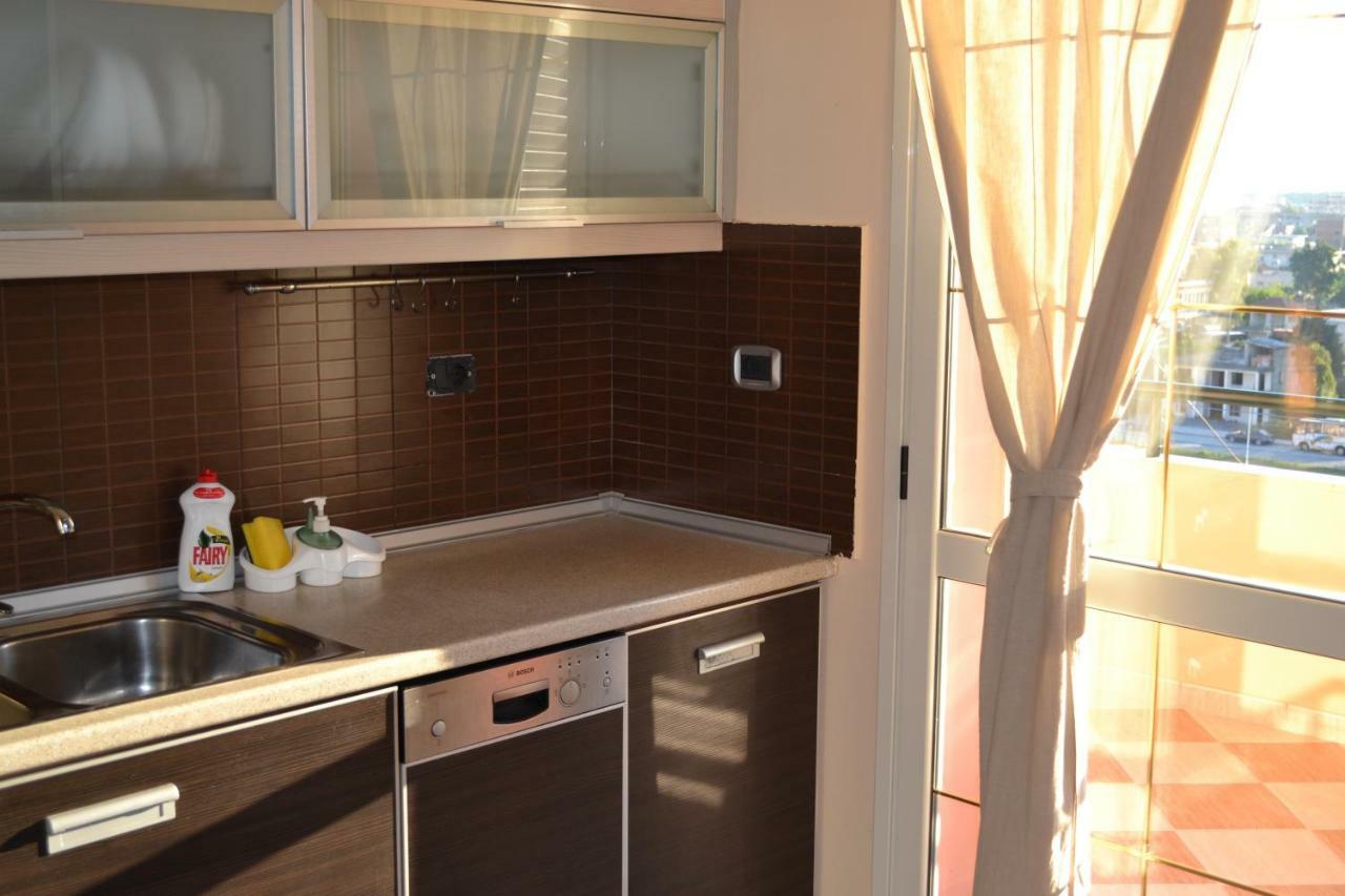 Penthouse 4 Bedrooms Apartment Vlore Bagian luar foto