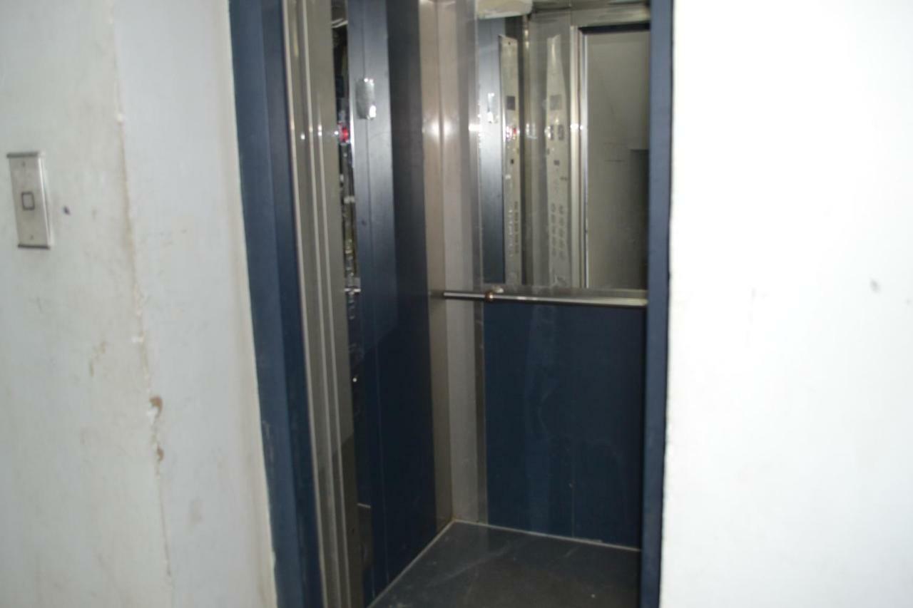 Penthouse 4 Bedrooms Apartment Vlore Bagian luar foto