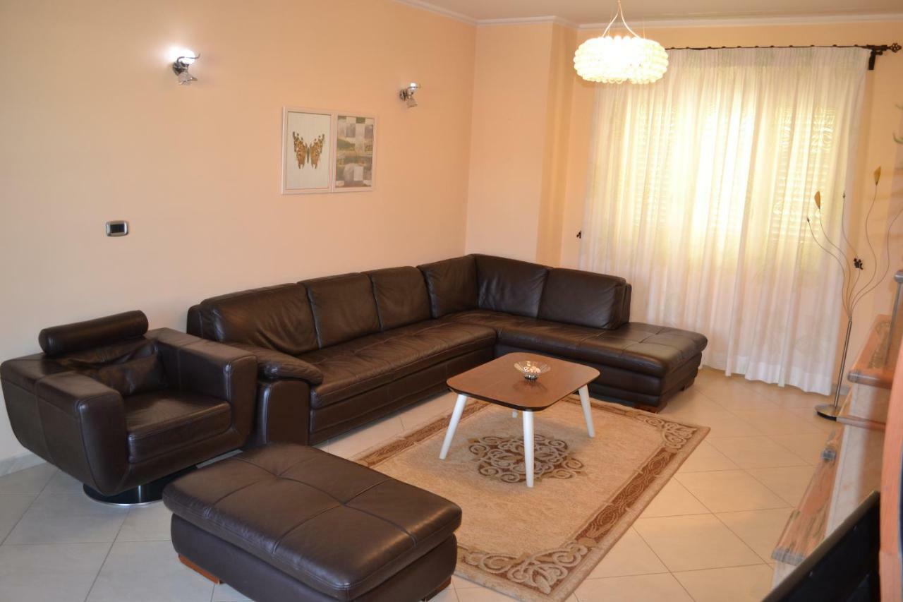 Penthouse 4 Bedrooms Apartment Vlore Bagian luar foto