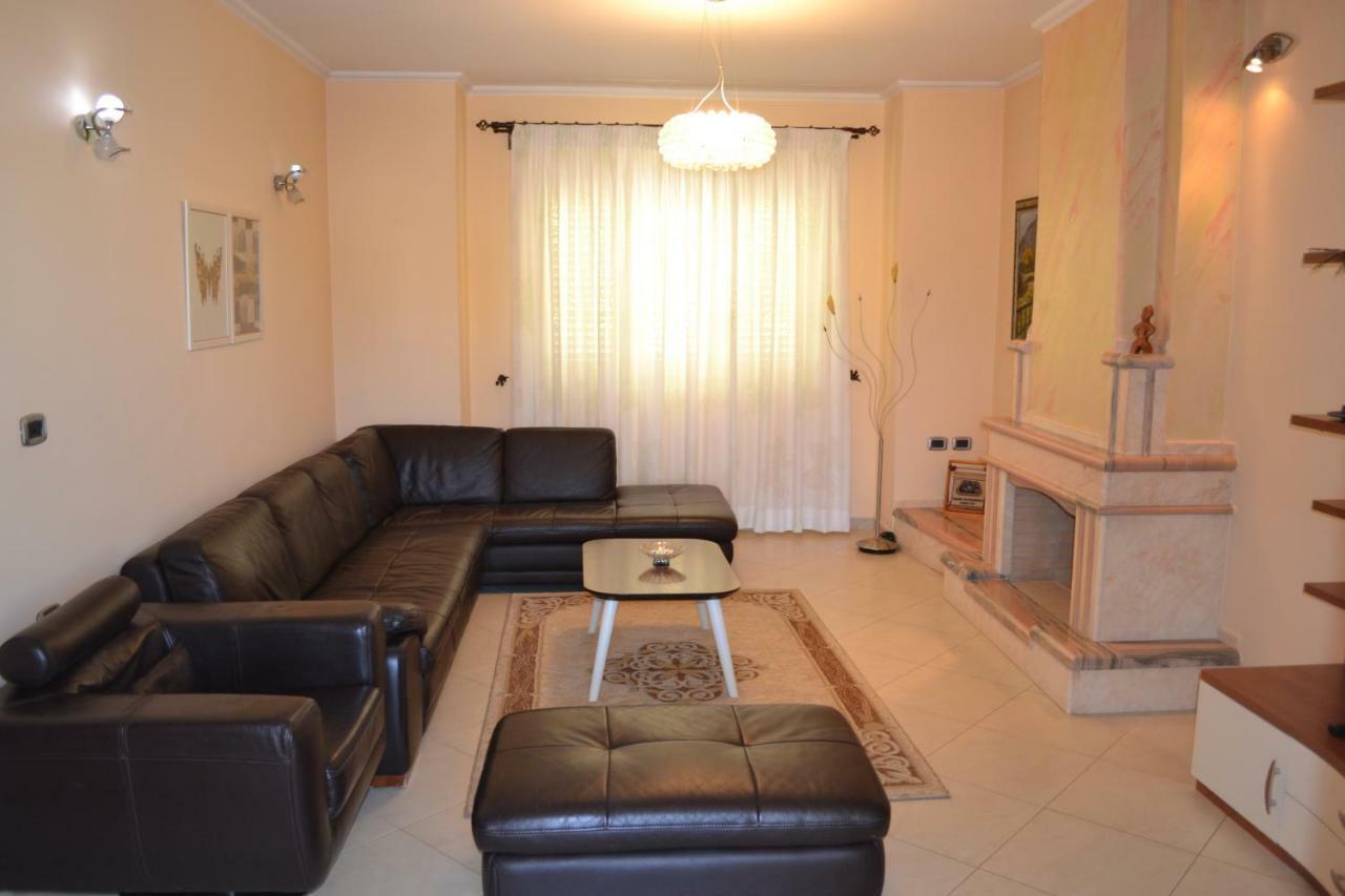 Penthouse 4 Bedrooms Apartment Vlore Bagian luar foto