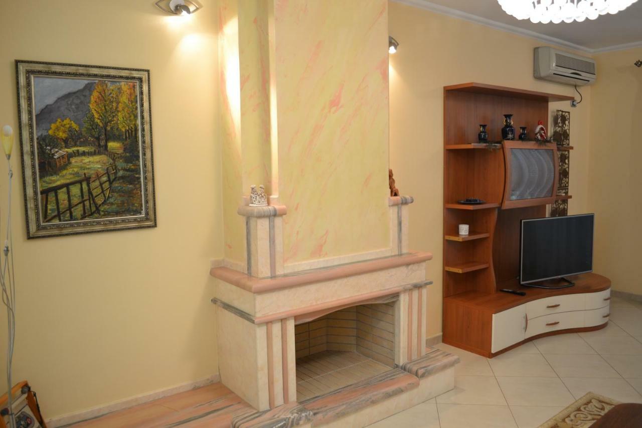 Penthouse 4 Bedrooms Apartment Vlore Bagian luar foto