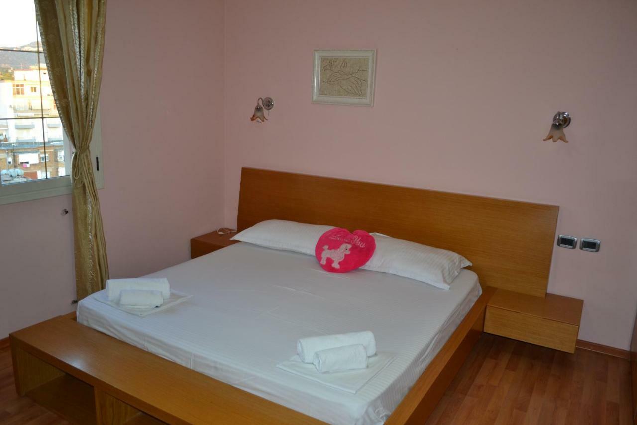 Penthouse 4 Bedrooms Apartment Vlore Bagian luar foto